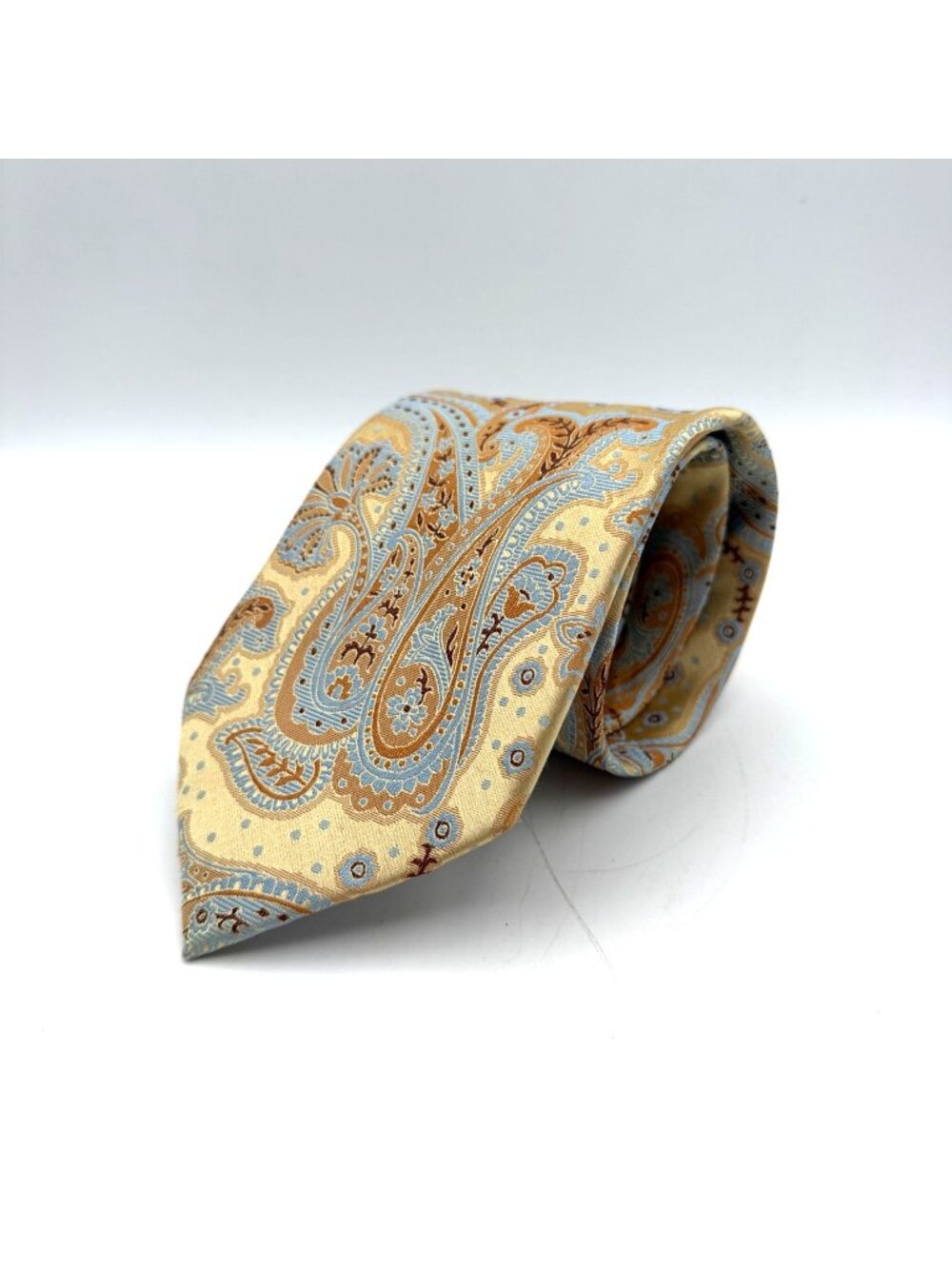 Steve Harvey Collection Yellow/Blue Paisley All Silk Tie 62" x 4"